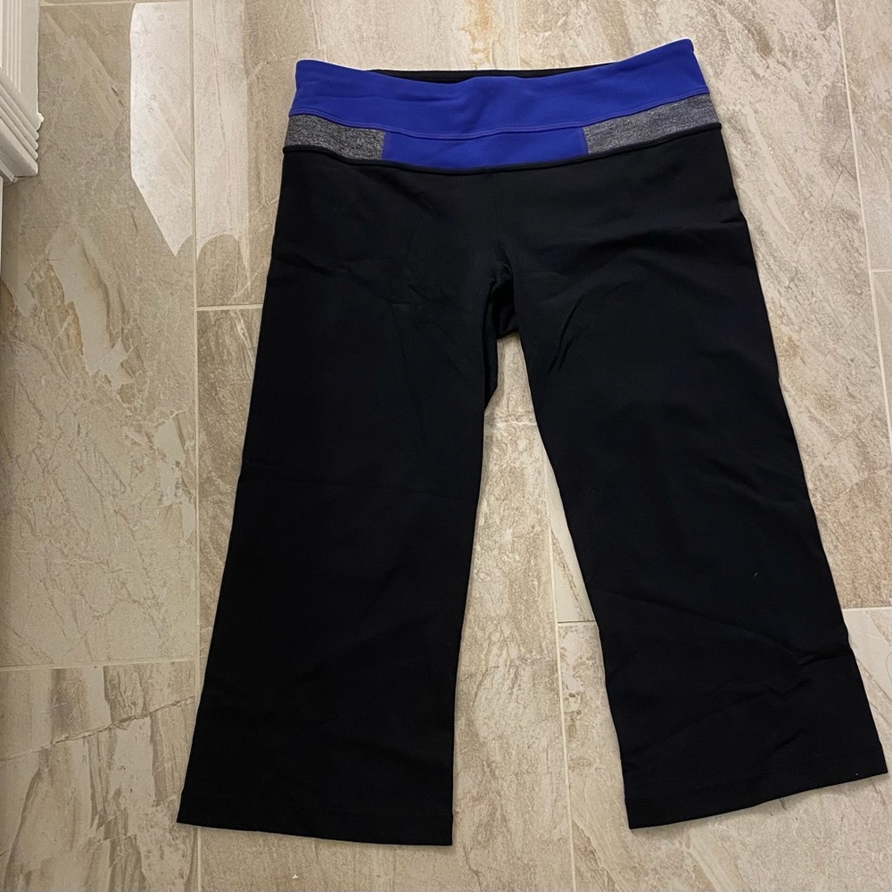 Lululemon groove crop size 8